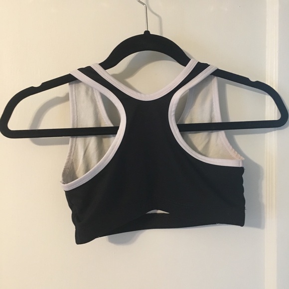 Black sports bra - Picture 2 of 2